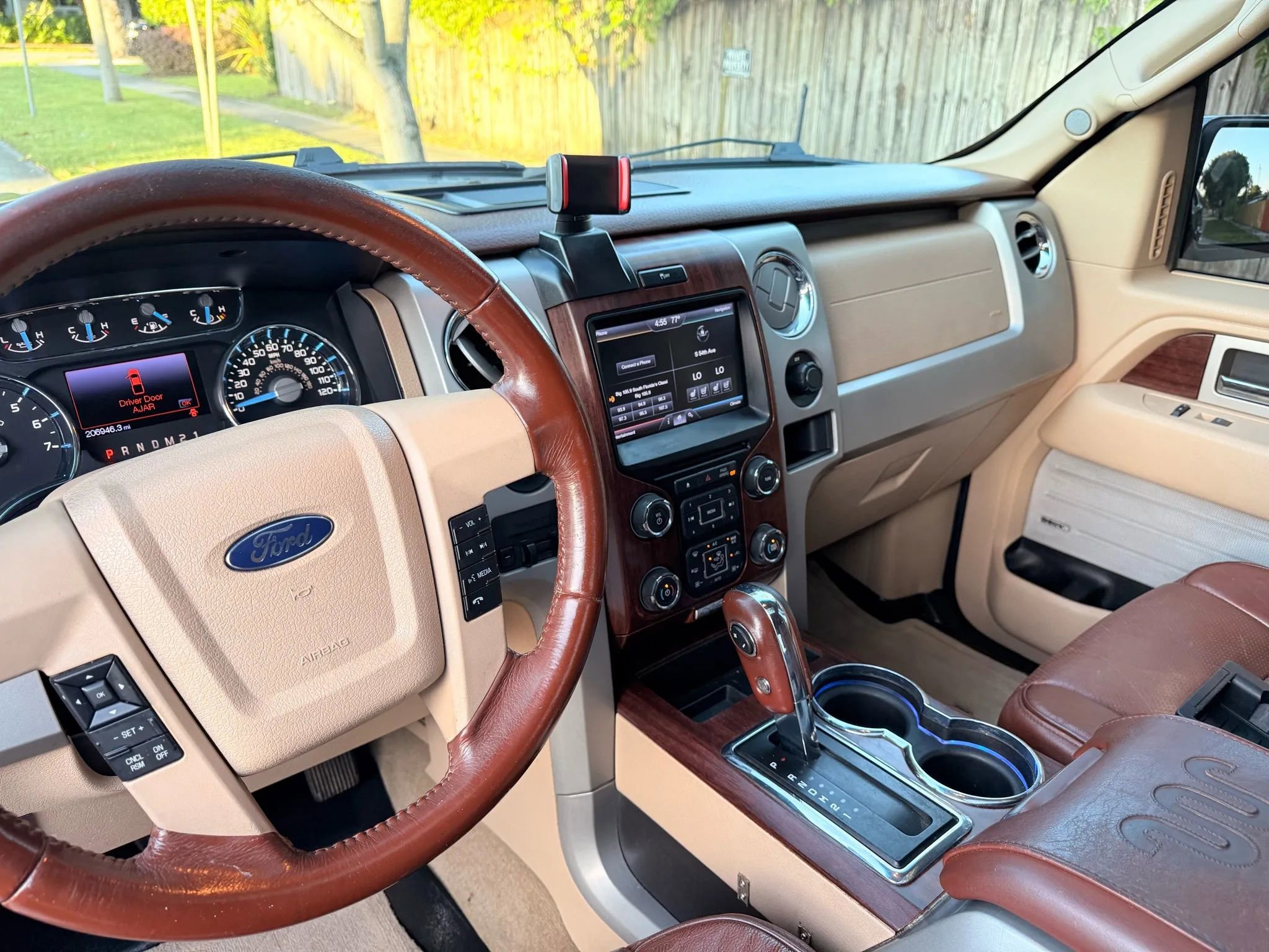 Used 2013 Ford F150 King Ranch w/ King Ranch Luxury Pkg image 10