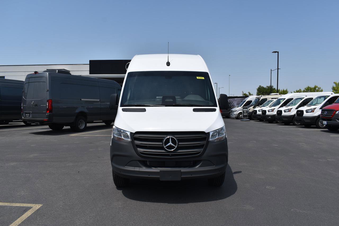 New 2025 Mercedes-Benz Sprinter 2500 image 2