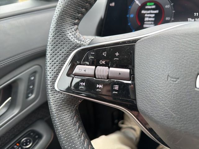 Used 2024 Nissan Ariya AWD image 39