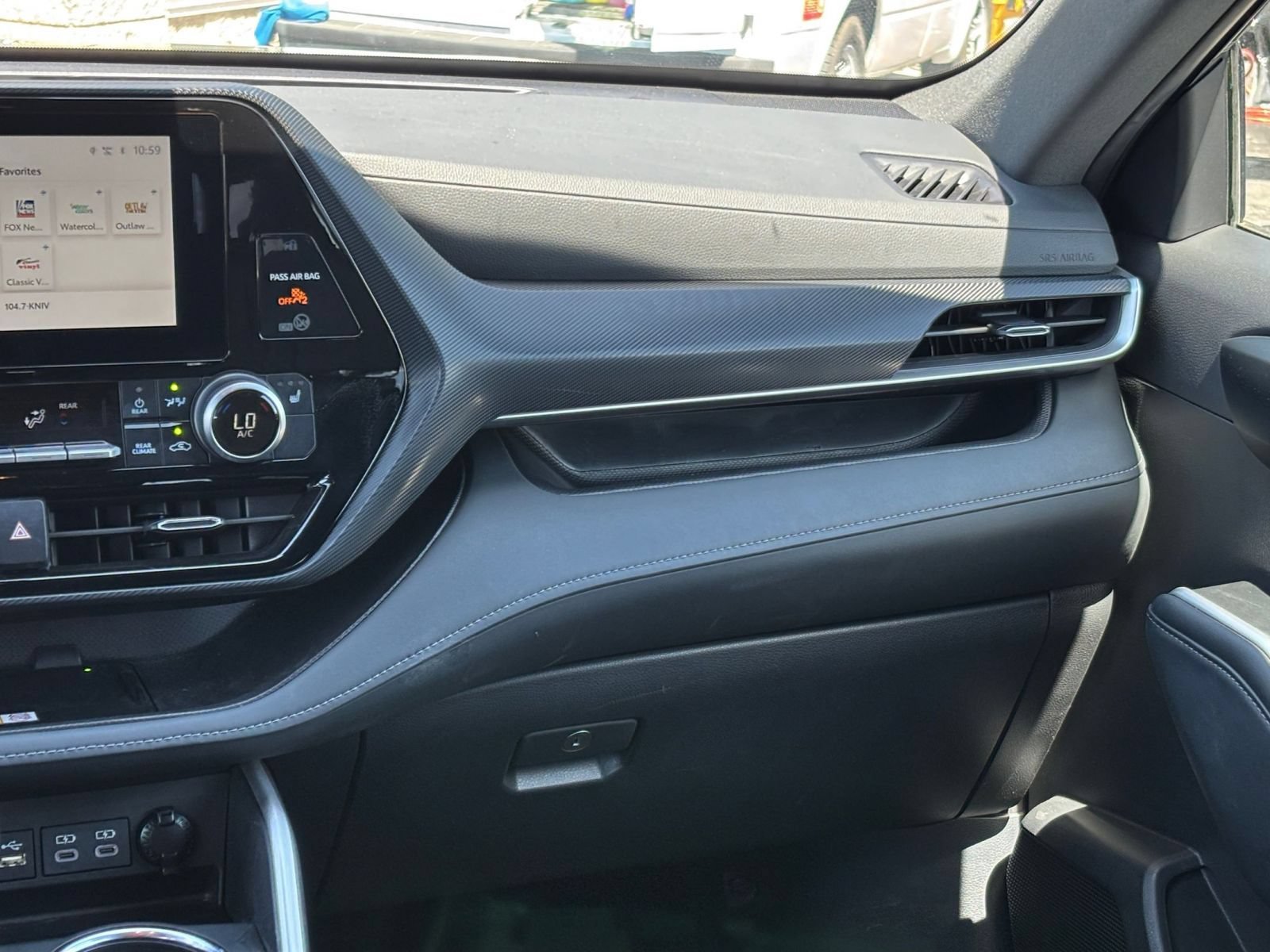 Used 2025 Toyota Highlander XSE AWD/4WD image 33