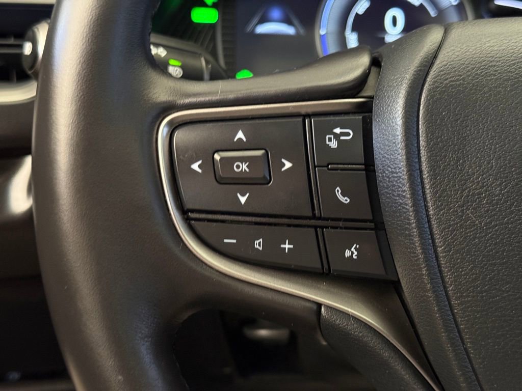 Certified 2024 Lexus UX 250h FWD image 25