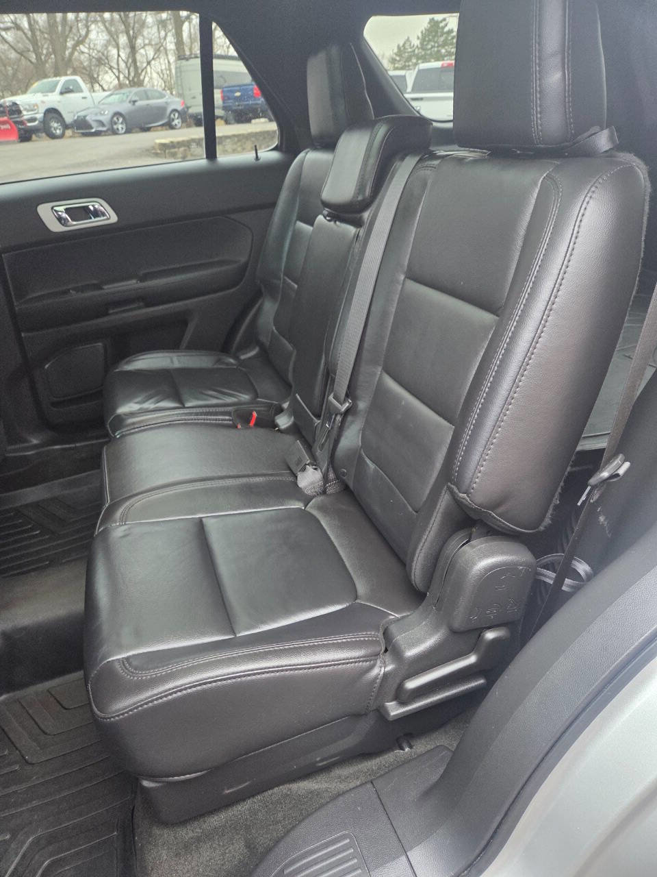 Used 2015 Ford Explorer Limited image 18