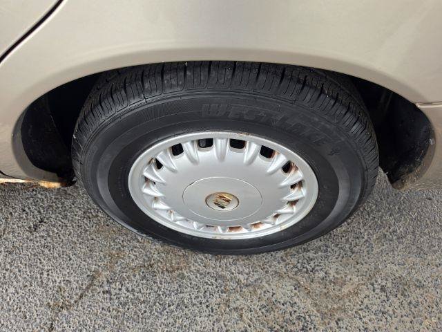 Used 1999 Buick Century Limited FWD image 32