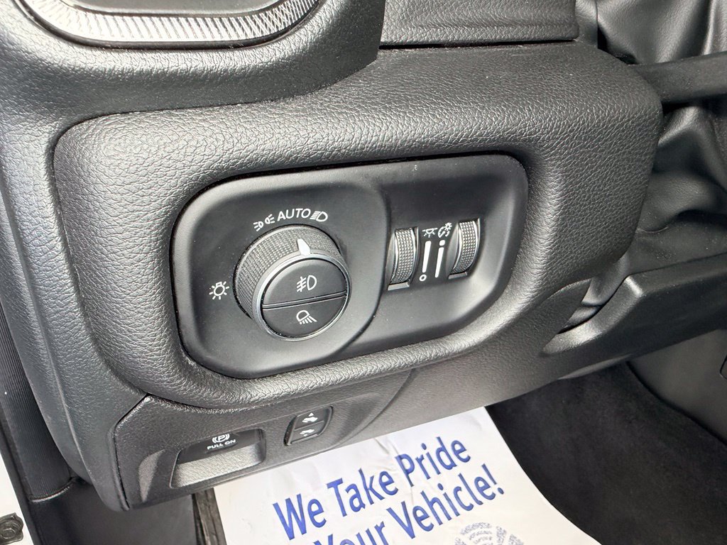 Used 2025 RAM 1500 Sport AWD/4WD image 16