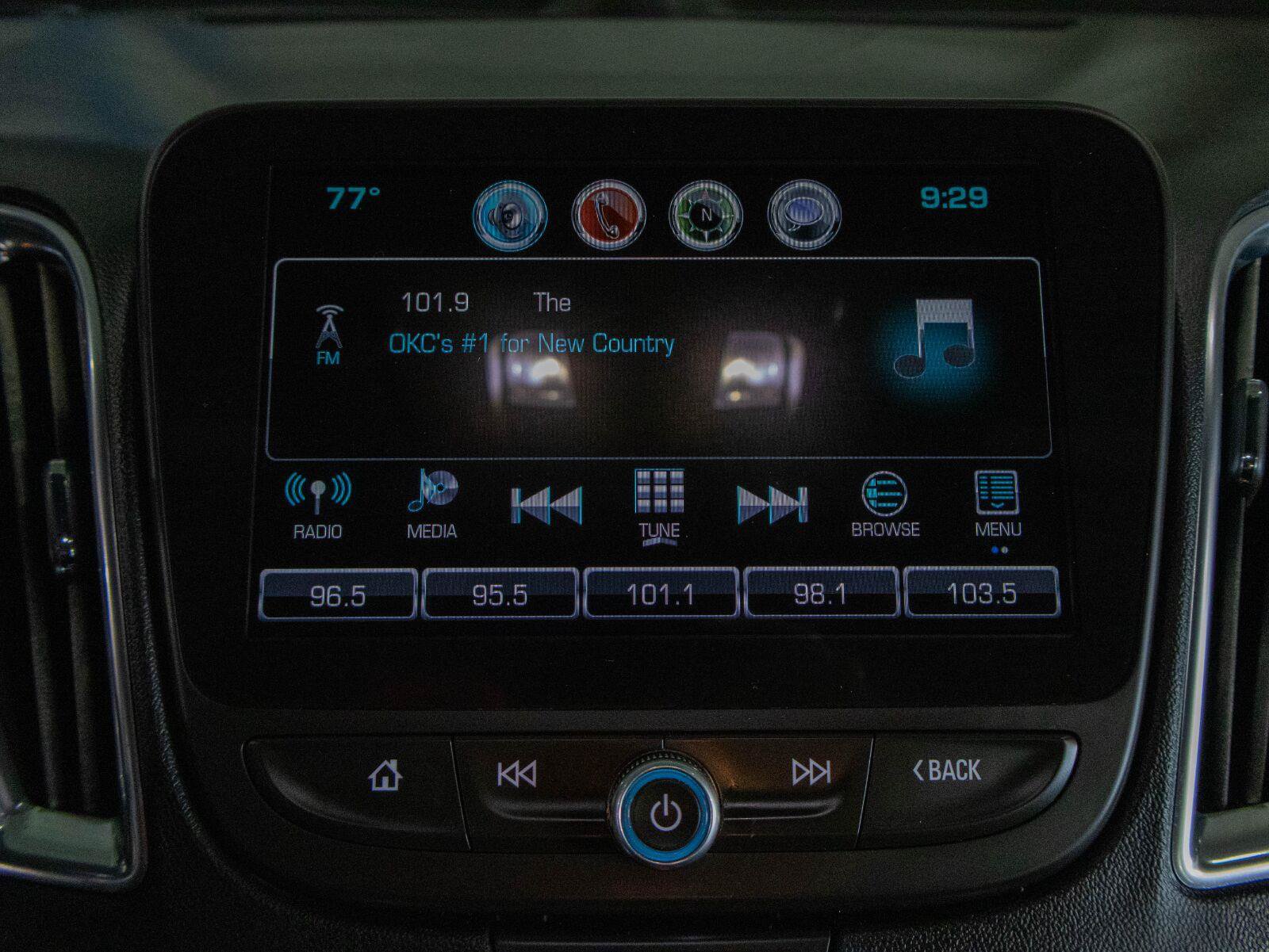Used 2018 Chevrolet Malibu LT w/ Driver Confidence Package FWD image 8