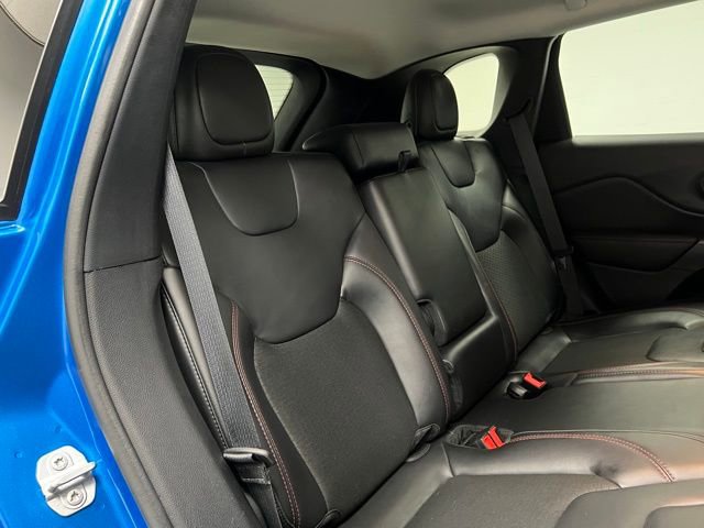 Used 2020 Jeep Cherokee Trailhawk w/ Technology Group image 49