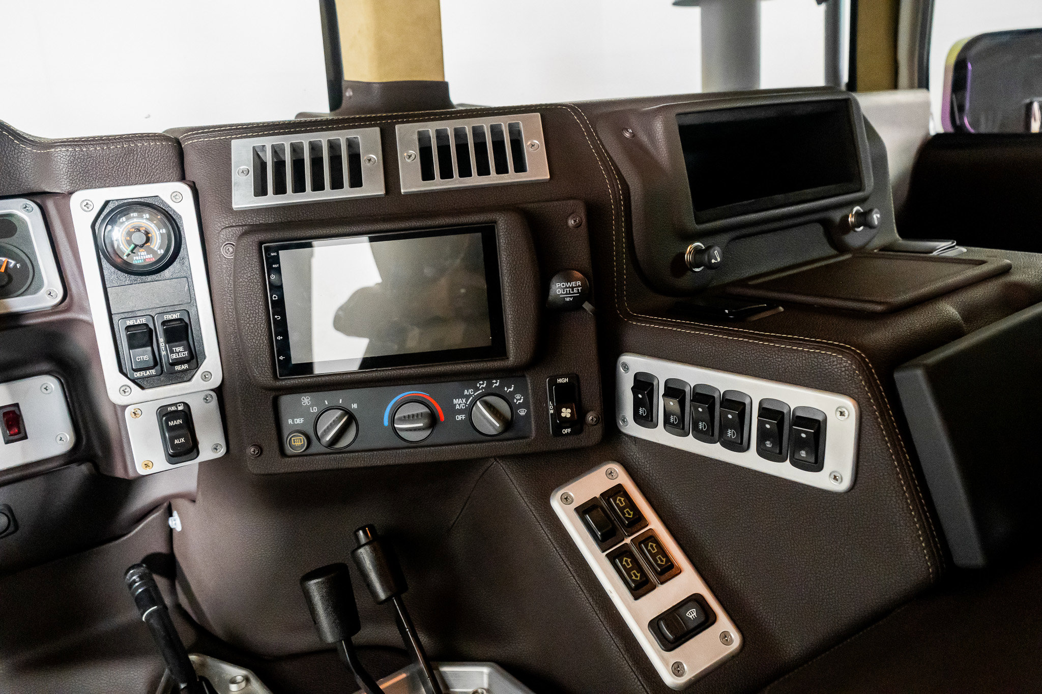 Used 2003 HUMMER H1 4-Door Wagon image 37