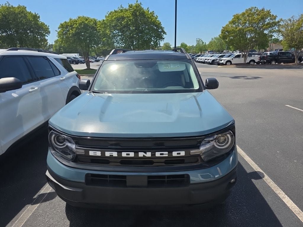 Used 2021 Ford Bronco Sport Outer Banks w/ Outer Banks Package (96D) image 2