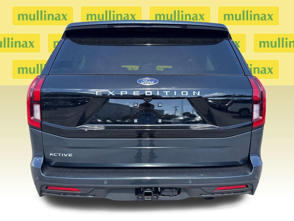 New 2026 Ford Expedition Active image 14
