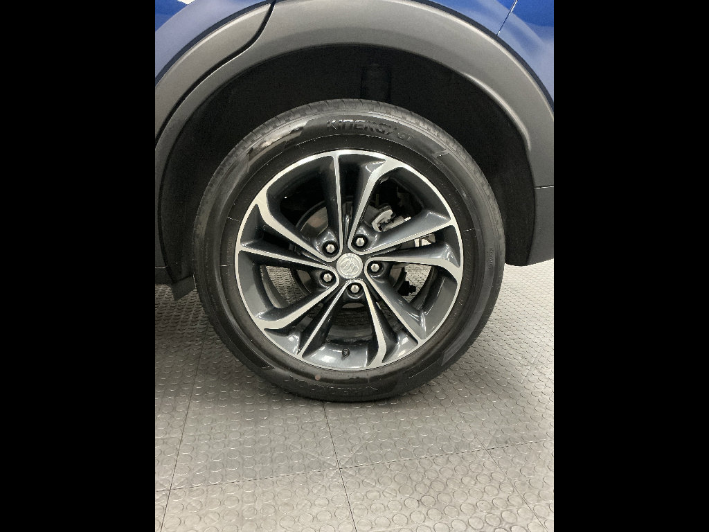 Used 2022 Buick Encore GX Select AWD/4WD image 34