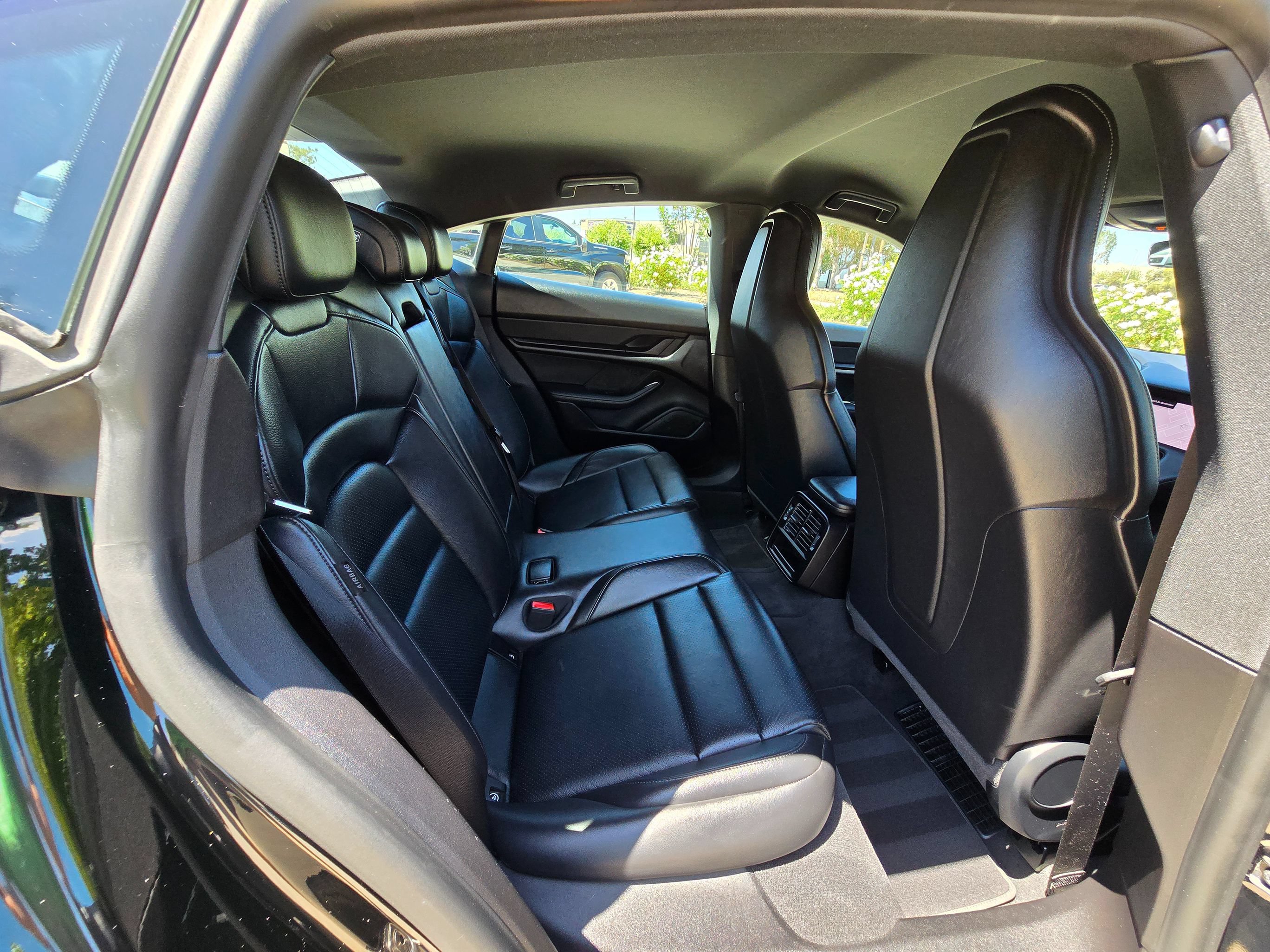Used 2024 Porsche Taycan RWD image 31