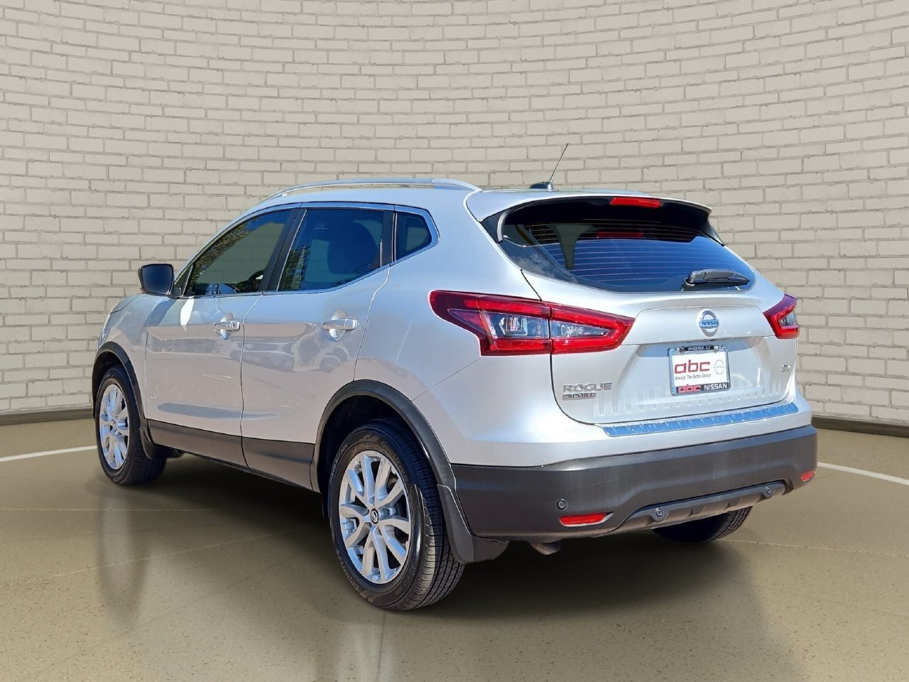 Used 2021 Nissan Rogue Sport SV FWD image 7
