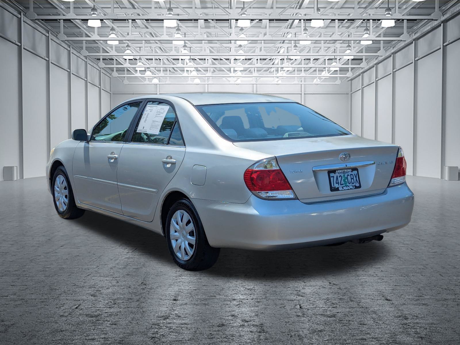 Used 2006 Toyota Camry LE FWD image 3