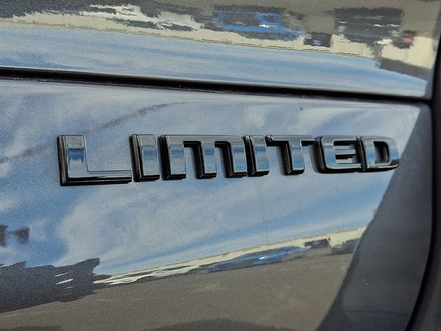 Used 2025 Jeep Grand Cherokee L Limited w/ Black Appearance Package image 30