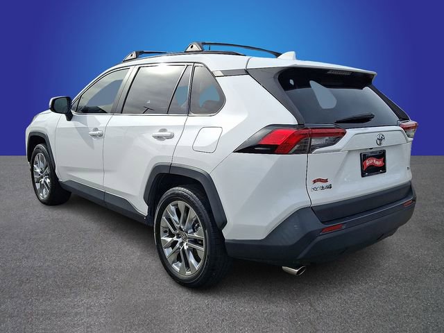 Used 2020 Toyota RAV4 XLE Premium image 7