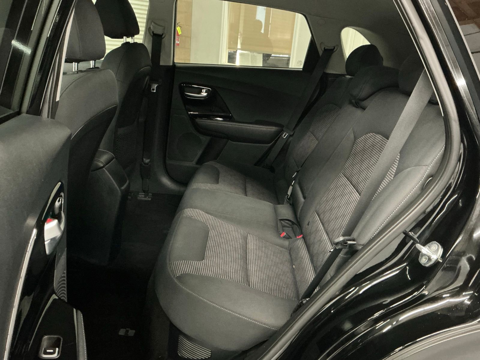 Used 2022 Kia Niro LXS w/ Digital Cluster Package image 15