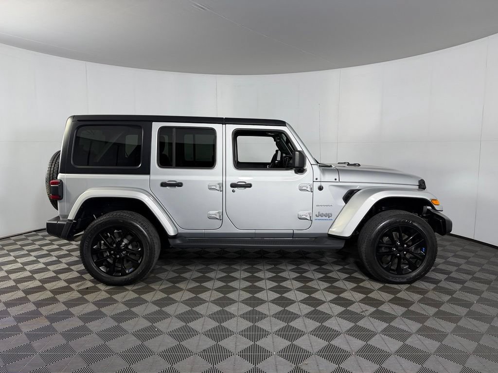 Used 2023 Jeep Wrangler Unlimited Sahara AWD/4WD image 6