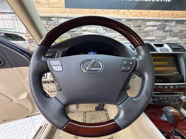Used 2012 Lexus LS 460 AWD w/ Luxury Value Edition image 20