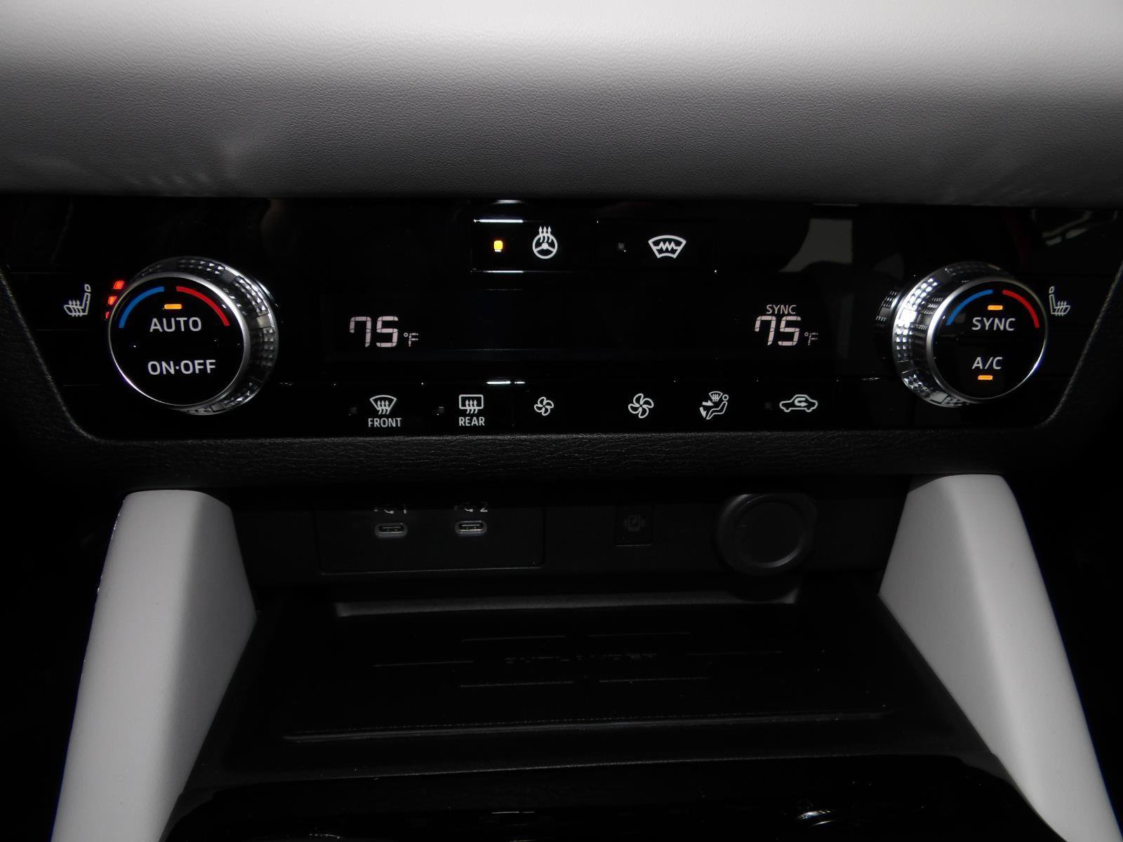 New 2026 Mitsubishi Outlander SE AWD/4WD image 22