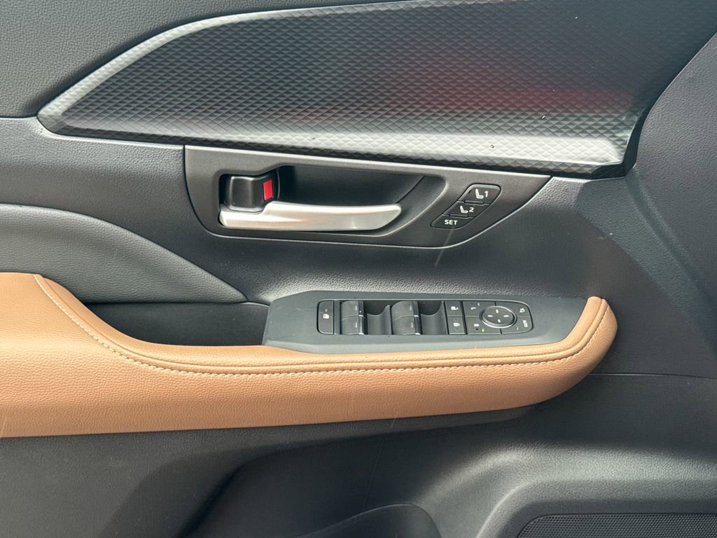 New 2026 Toyota Grand Highlander AWD Hybrid image 34