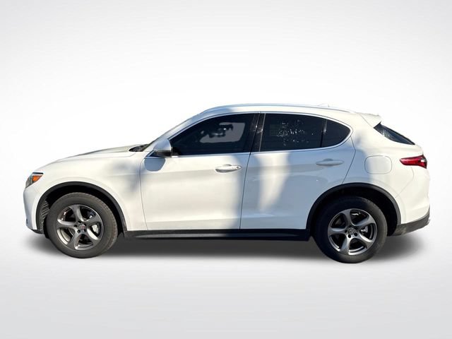 Used 2021 Alfa Romeo Stelvio Sprint AWD/4WD image 2