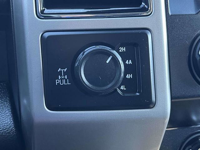 Used 2019 Ford F150 Lariat image 32