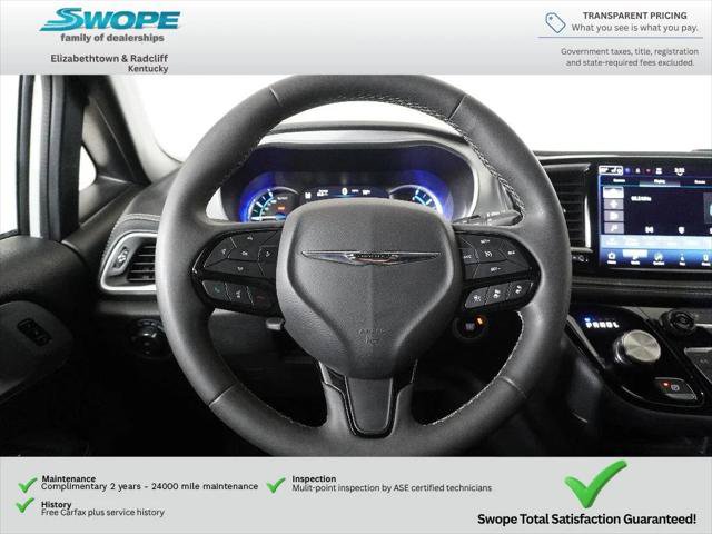 Used 2024 Chrysler Pacifica Limited FWD image 19