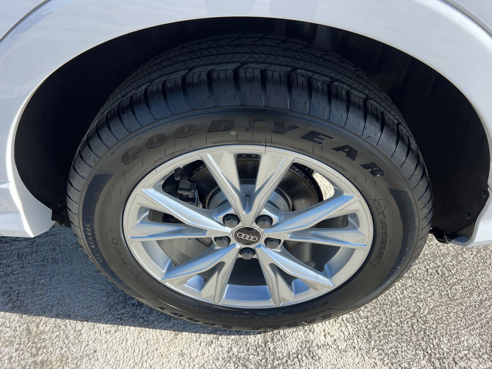 Certified 2025 Audi Q3 2.0T Premium Plus w/ Premium Plus Package image 20