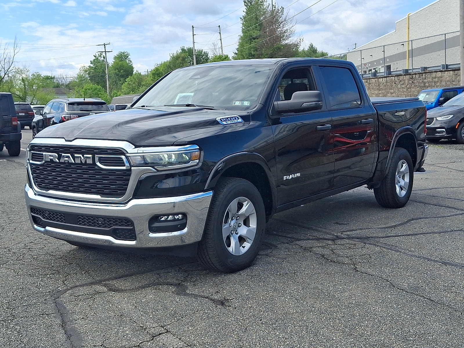 Used 2025 RAM 1500 Big Horn AWD/4WD image 3