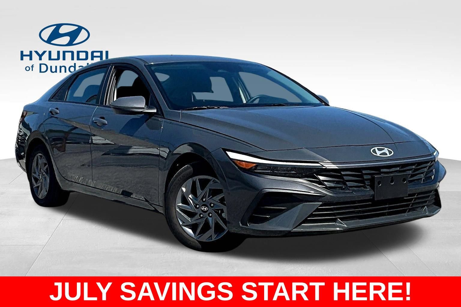 Used 2024 Hyundai Elantra SEL FWD image 3