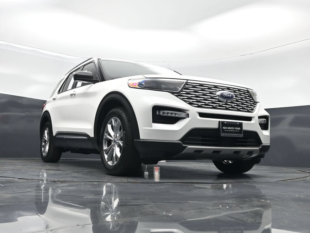 Certified 2021 Ford Explorer XLT w/ Equipment Group 202A RWD image 43