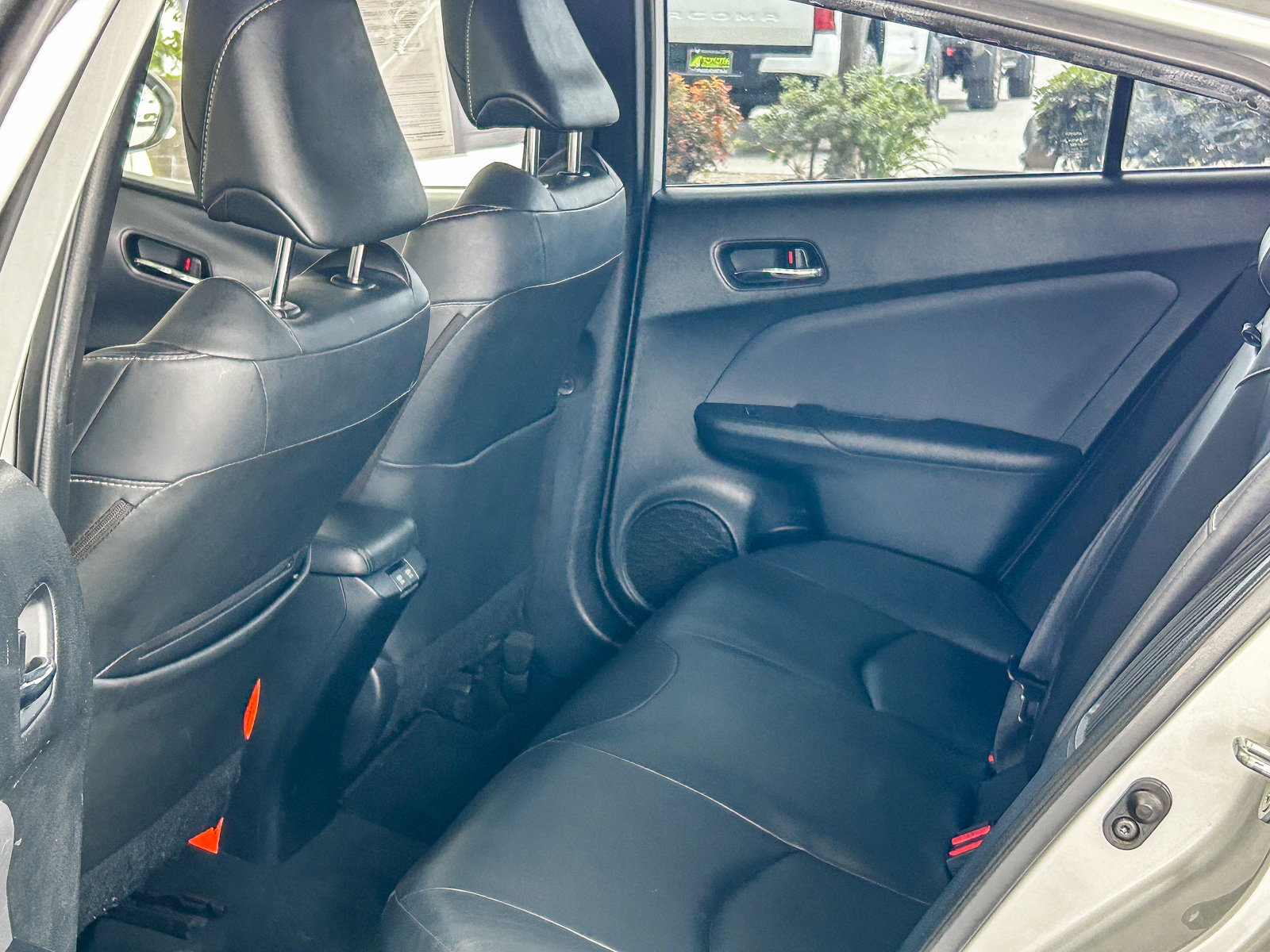 Used 2021 Toyota Prius Prime XLE w/ Carpet Mat Package (TMS) FWD image 17
