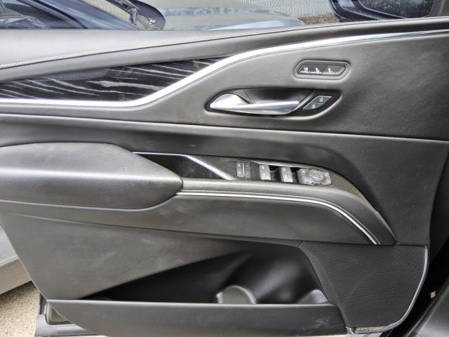 Used 2023 Cadillac Escalade ESV Sport AWD/4WD image 8