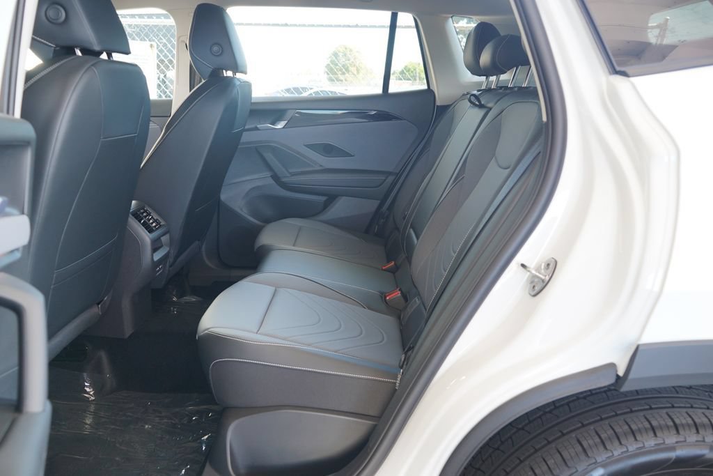 New 2026 Volkswagen Tiguan SE FWD image 7