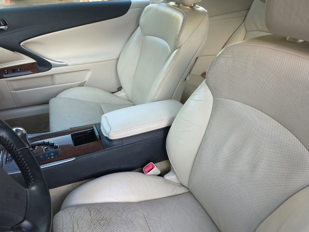 Used 2014 Lexus IS 250C w/ Navigation System Package image 27