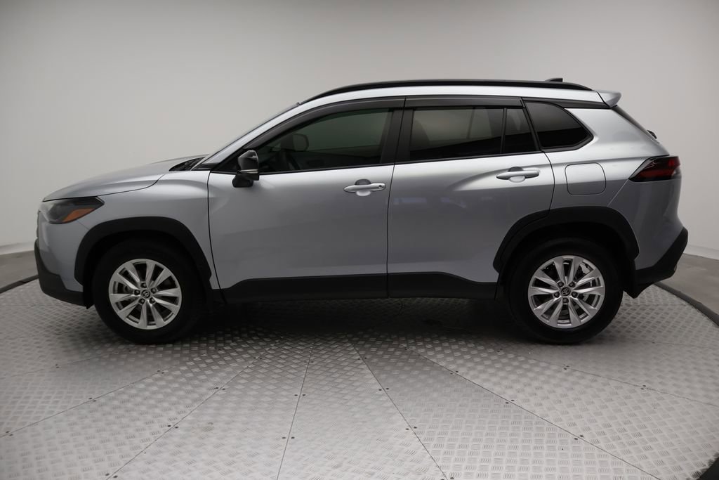 Used 2026 Toyota Corolla Cross LE FWD image 12