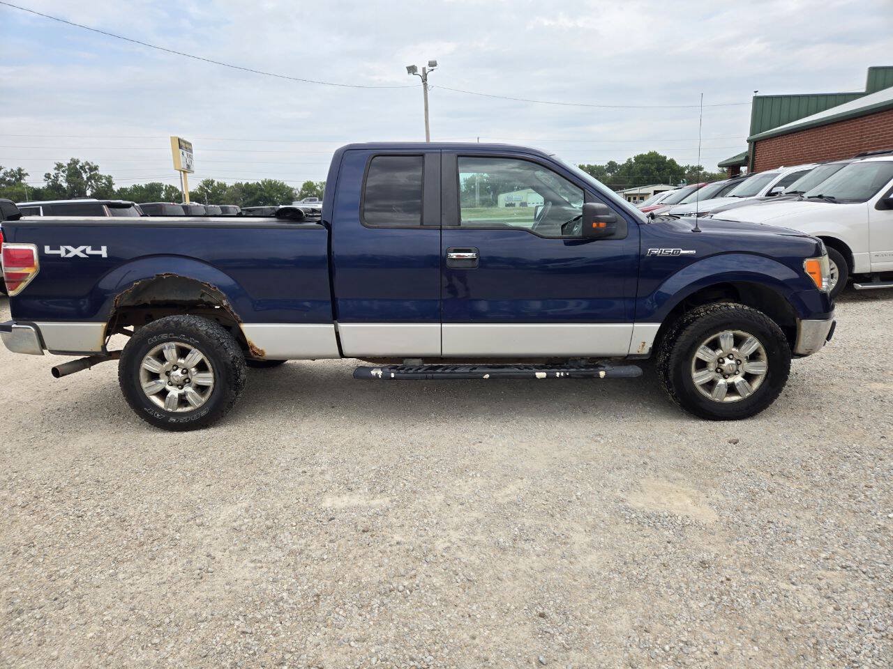 Used 2009 Ford F150 XLT AWD/4WD image 2