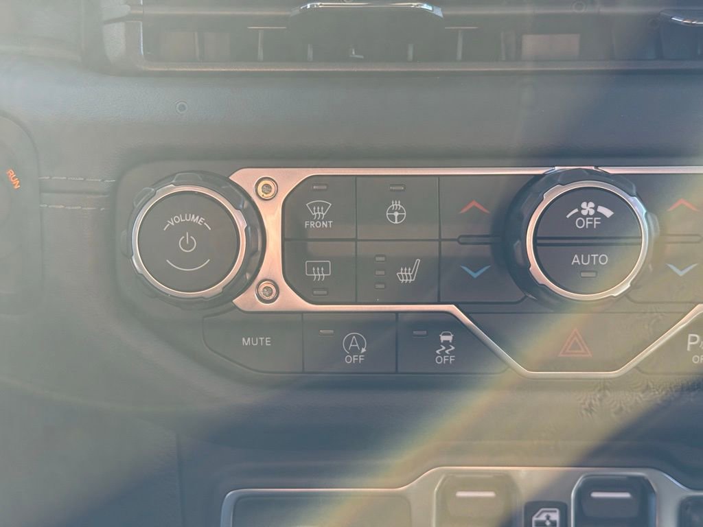 New 2026 Jeep Gladiator Sport S image 20