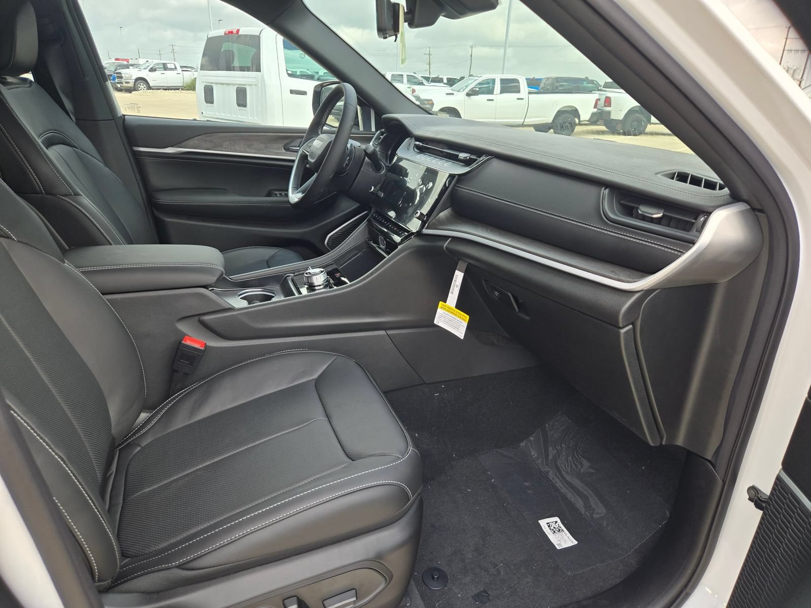 New 2026 Jeep Grand Cherokee Limited AWD/4WD image 24