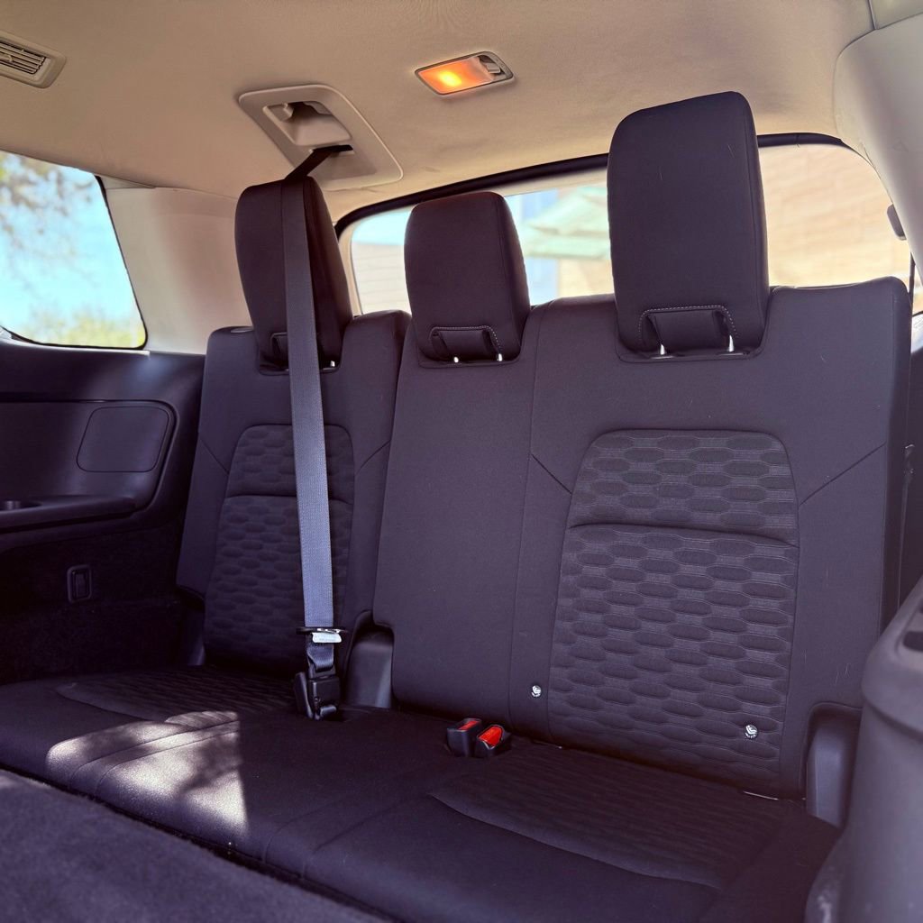 Used 2025 Nissan Pathfinder SV FWD image 30