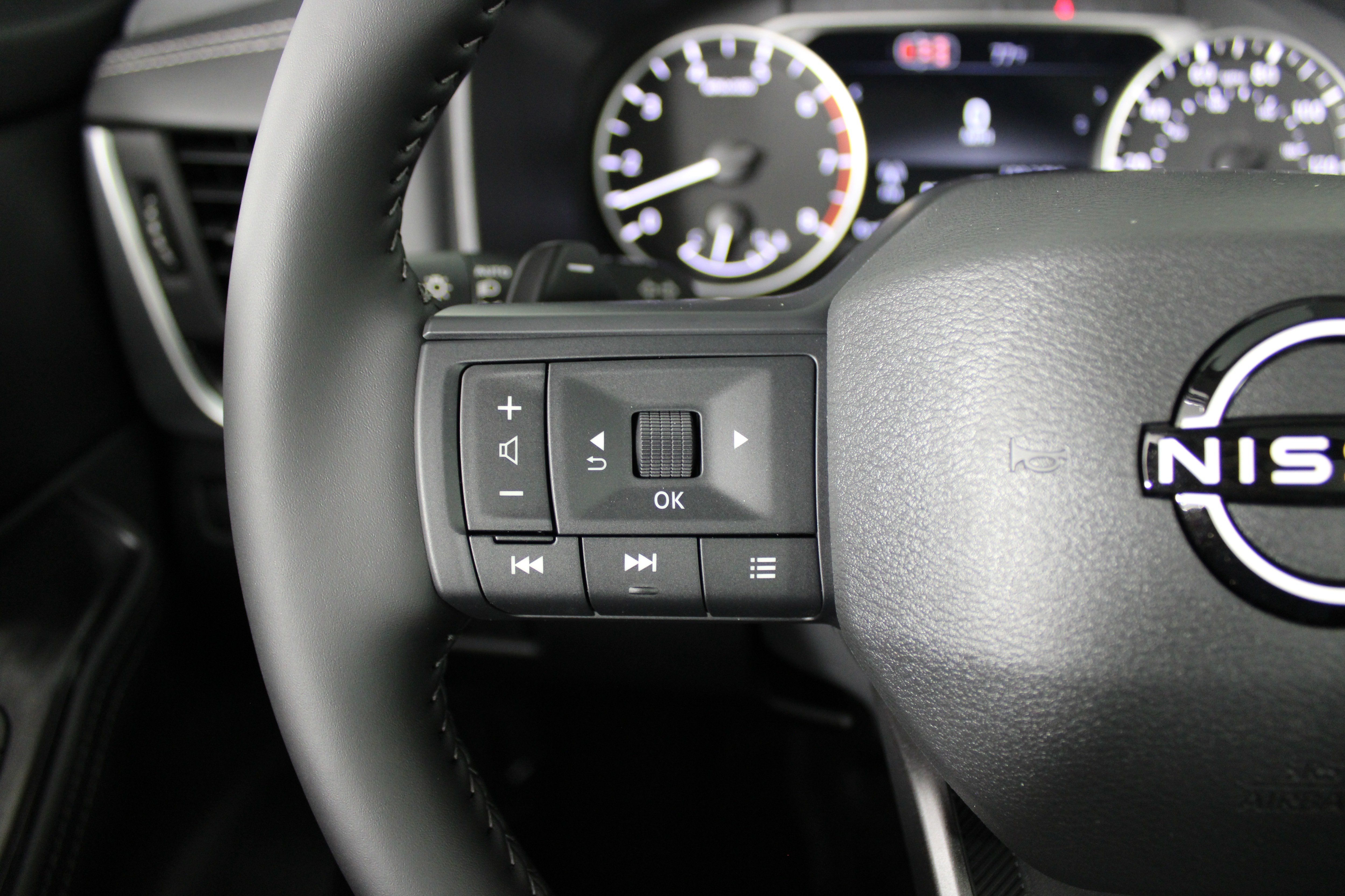 New 2026 Nissan Rogue Dark Armor FWD image 15