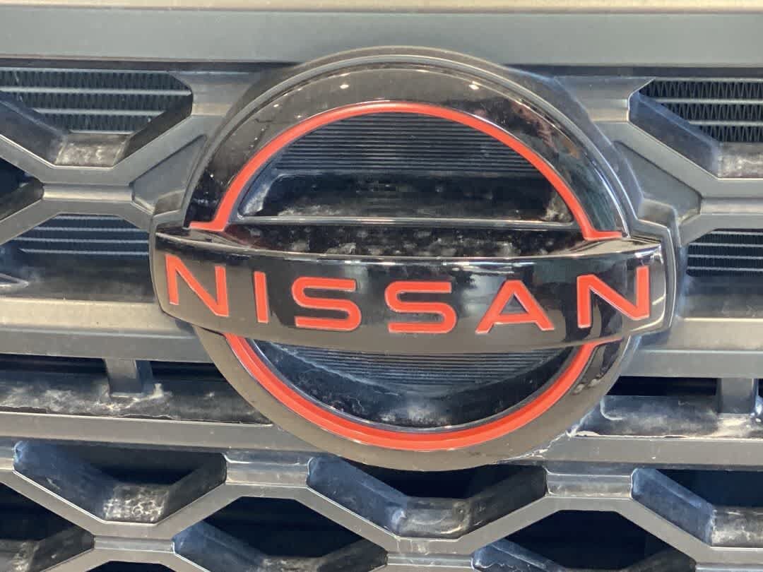 Used 2022 Nissan Frontier PRO-4X w/ Technology Package AWD/4WD image 10