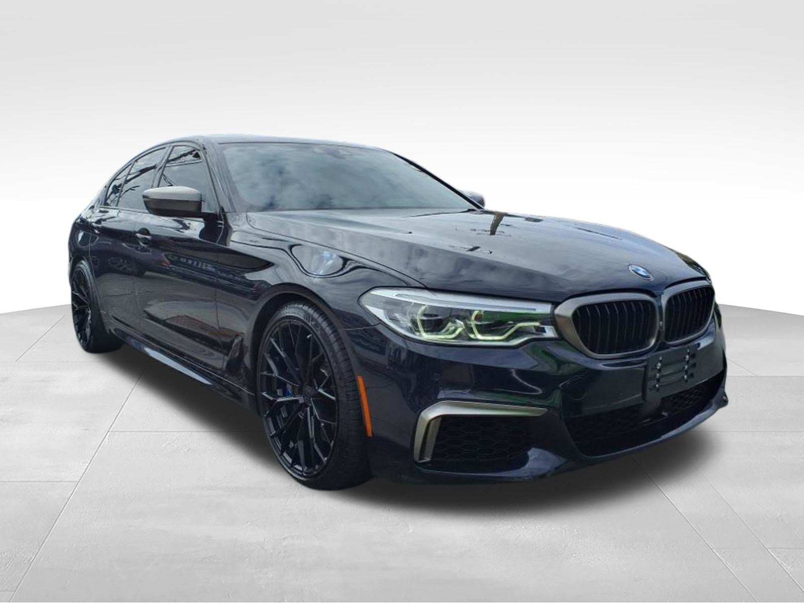 Used 2019 BMW M550i xDrive image 3