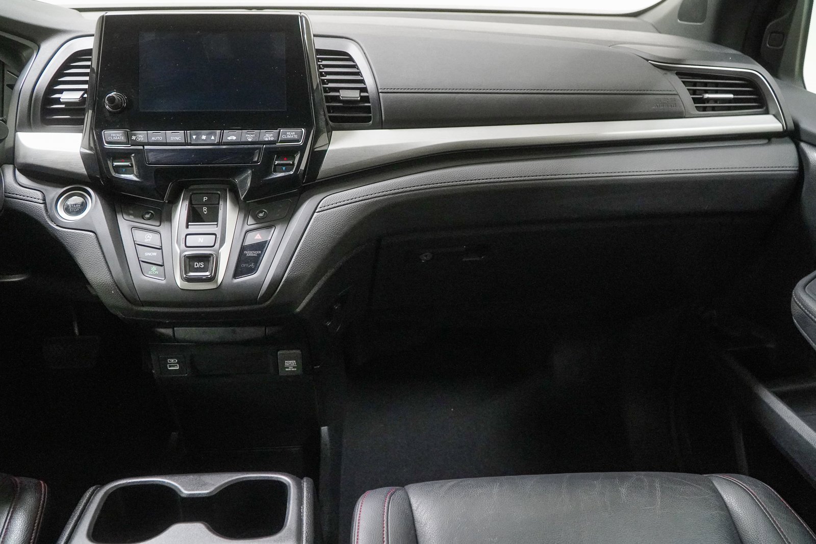 Certified 2024 Honda Odyssey Sport image 40