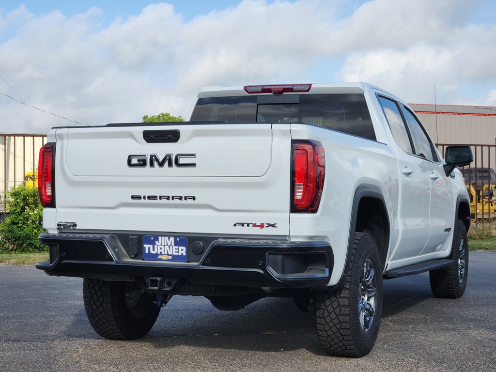 Used 2026 GMC Sierra 1500 AT4X w/ LPO, Black Badging Package AWD/4WD image 8