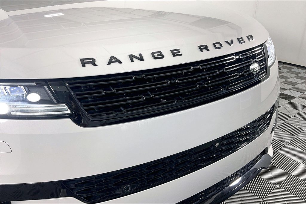 Used 2025 Land Rover Range Rover Sport Autobiography AWD/4WD image 36