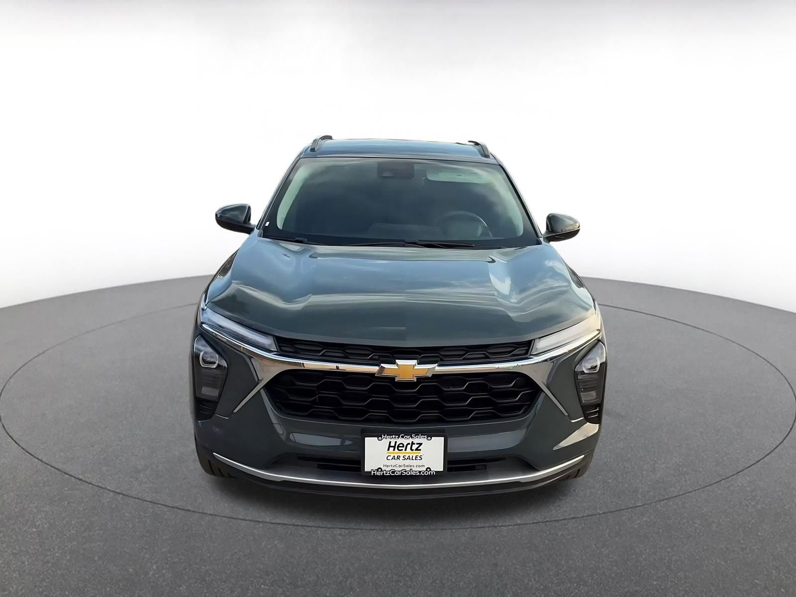 Used 2025 Chevrolet Trax LT image 4