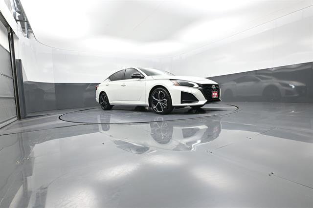 Used 2025 Nissan Altima 2.5 SR image 26