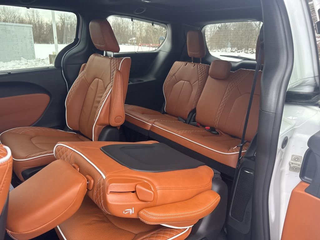 New 2026 Chrysler Pacifica Pinnacle image 35