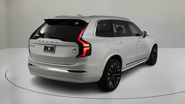 Certified 2026 Volvo XC90 B6 Plus w/ Protection Package Premier AWD/4WD image 4